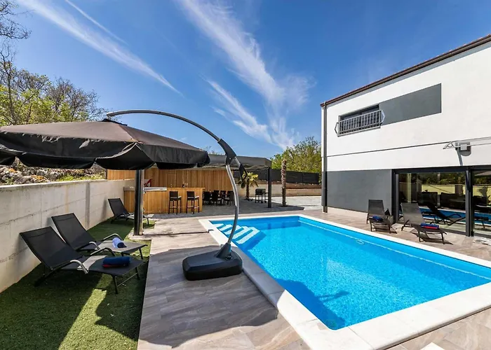 House George With Heated Pool Casa vacanze *
