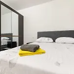 House George With Heated Pool Županje