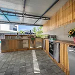 House George With Heated Pool * Županje